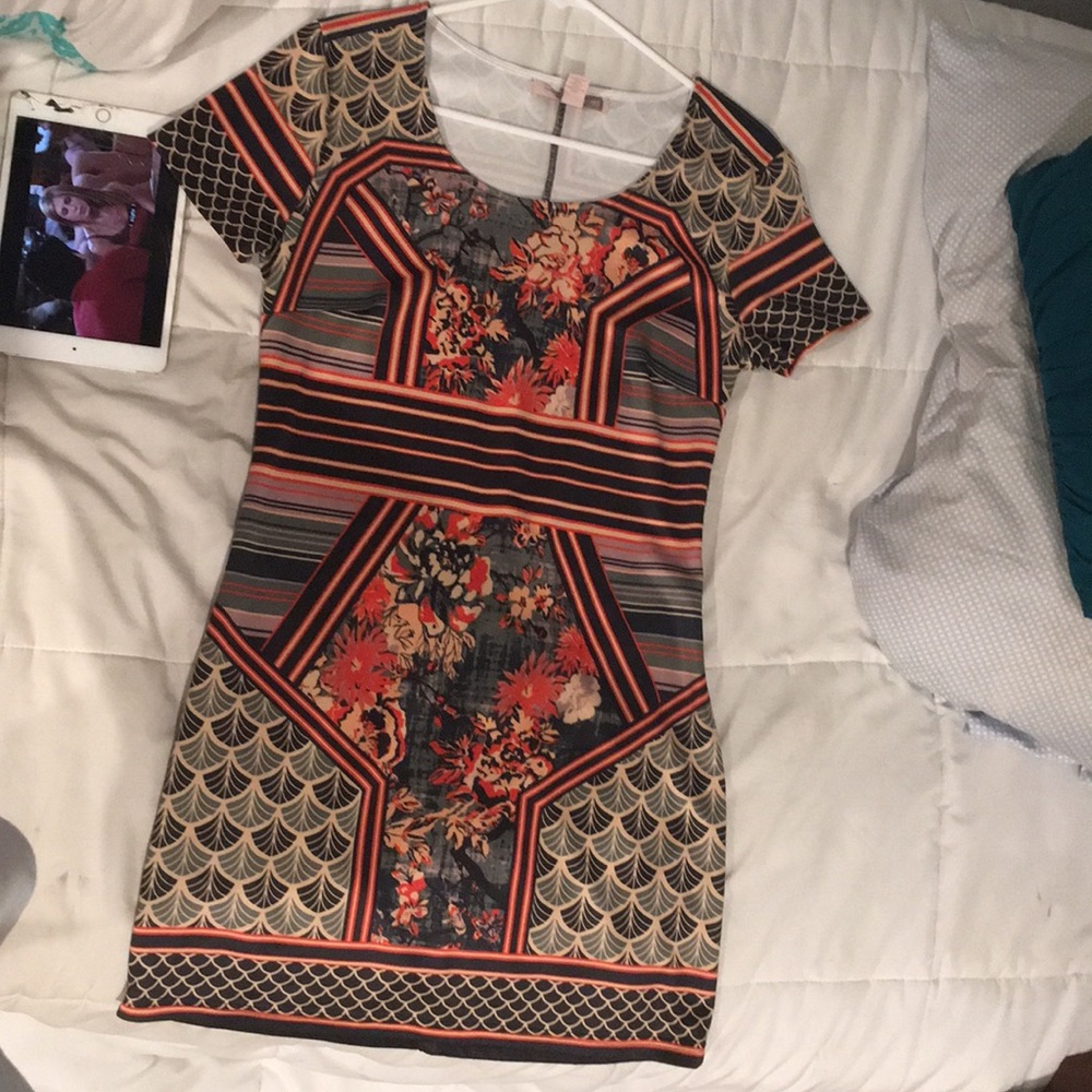 Patterned short dress